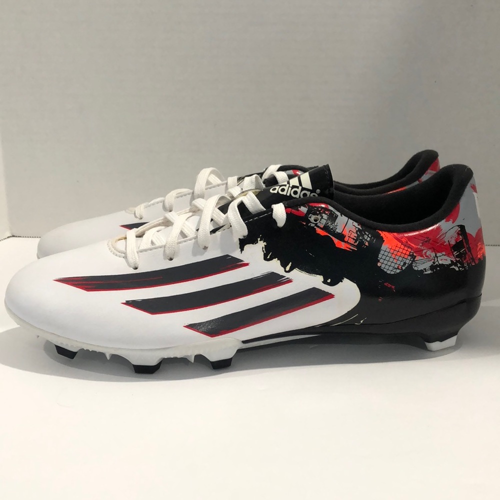 New Messi soccer cleats Pibe de Barr10 size US 9